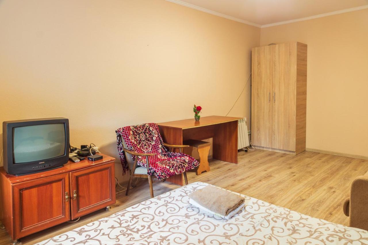 1 Комнатная Квартира По Улице Предславинская, 12 Kiew Exterior foto
