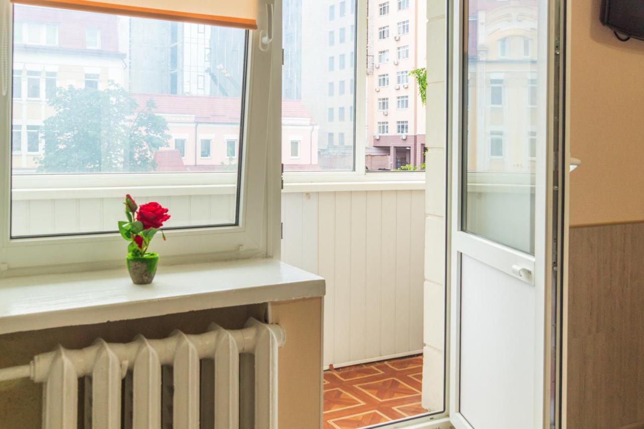 1 Комнатная Квартира По Улице Предславинская, 12 Kiew Exterior foto